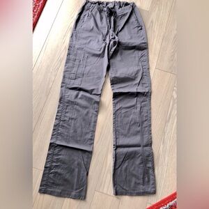 Life threads scrub pants